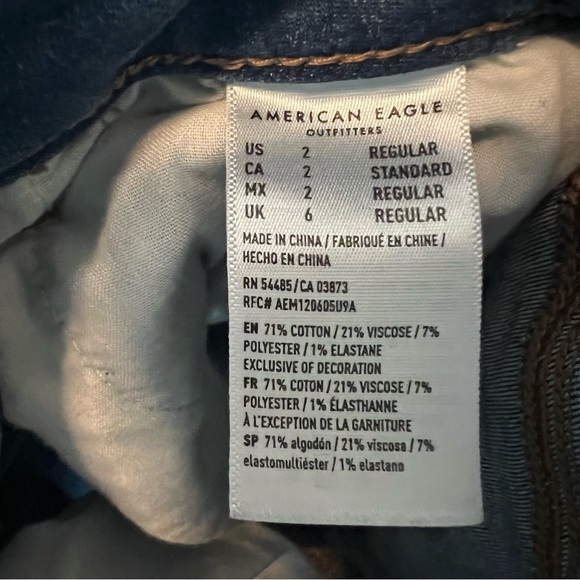 American Eagle Distressed Skinny Jeans - Picture 4 of 4